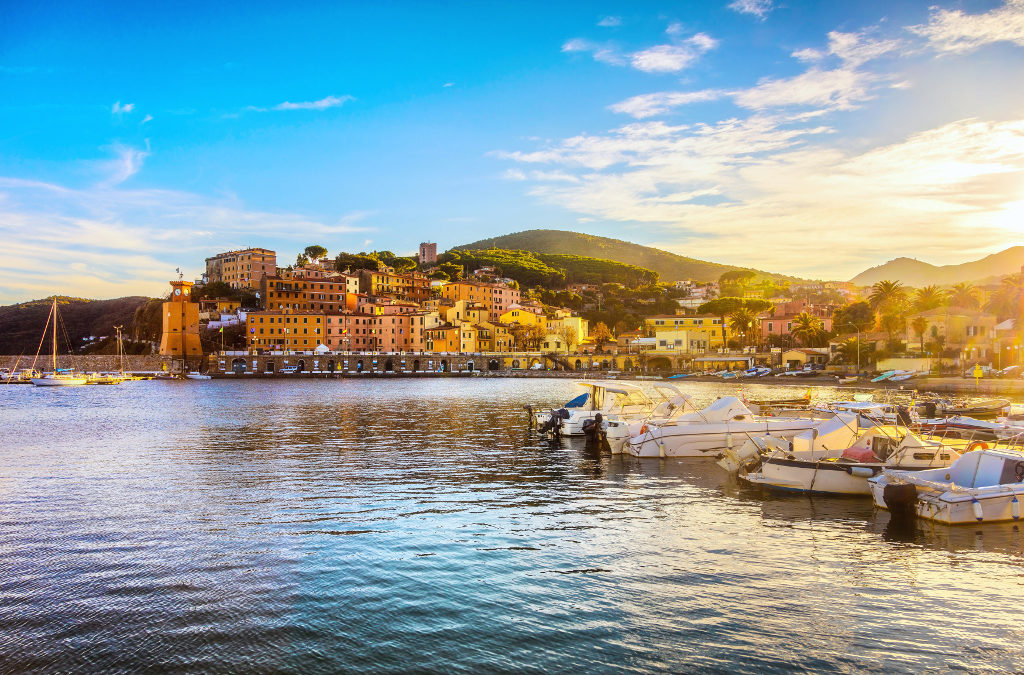 Charter in catamarano con skipper all'isola d'elba